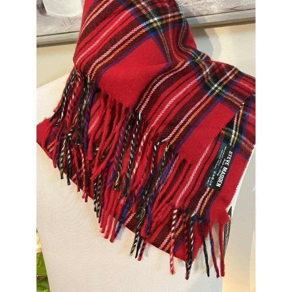 NWT Steve Madden Mid Weight Red Plaid Muffler Scarf - Picture 6 of 6